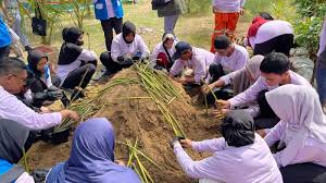 Pelatihan Siswa tentang Cocomesh dan Konservasi Mangrove