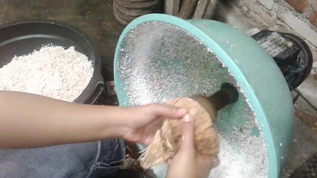 Cara Memarut Kelapa Pakai Mesin Anti Ribet