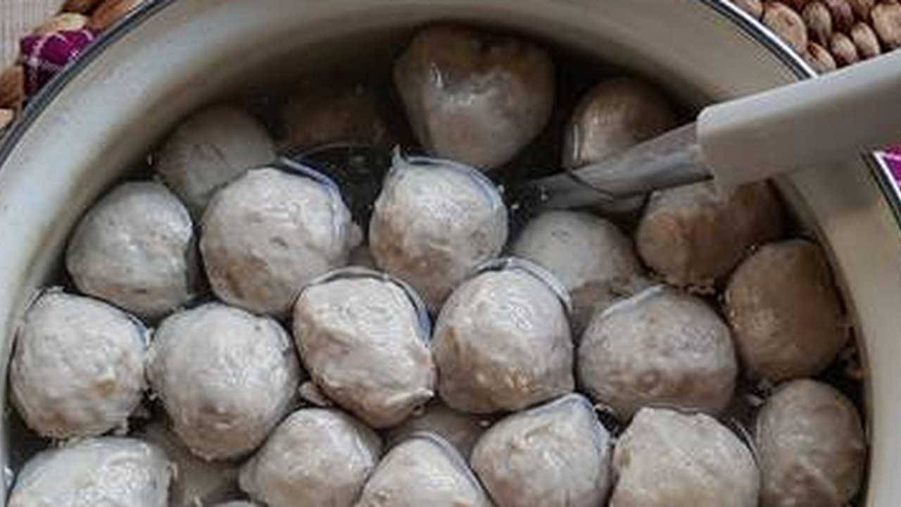 Cara Mencetak Bakso Cepat dan Rapi di Dapur